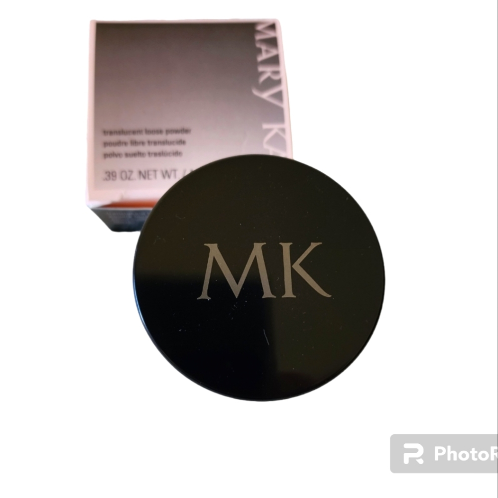 New Mary Kay Translucent Loose Powder